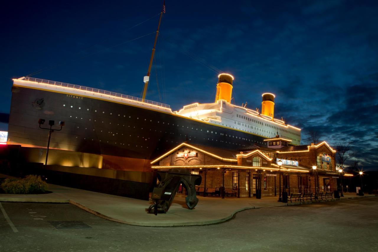Suite Sensations, Hot Tub, Pool Table, 1089 Free Tickets Each Paid Day, Dollywood And More Pigeon Forge Exterior foto